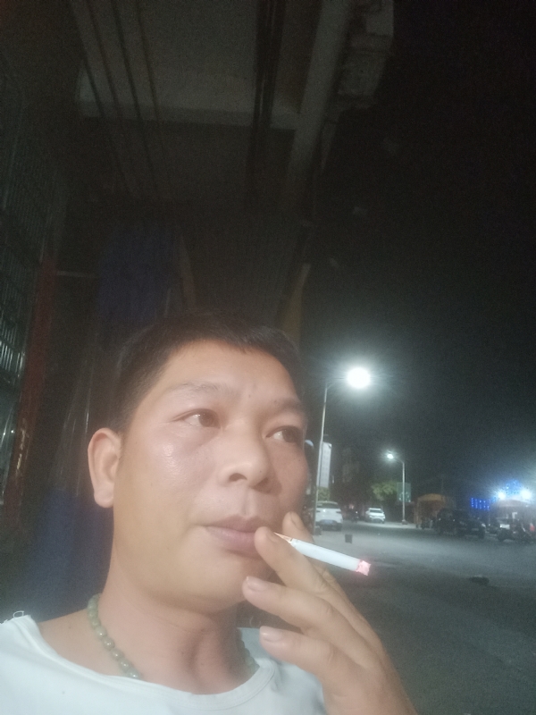 善解人意的第二张照片--英德交友中心